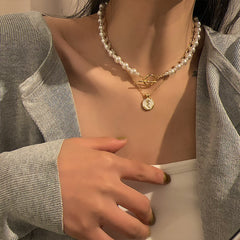 Arvène Retro Women Pendant Necklace