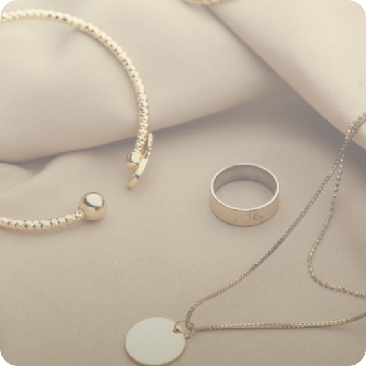 The Rise of Minimalist Jewelry in Australia: Why Simplicity Defines Style