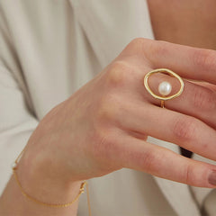 Avenor Dainty Pearl Women Ring